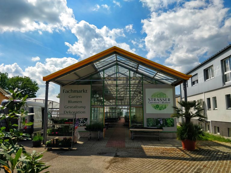 Glashauser der Gärtnerei in Pettenbach von Blumen Strasser.